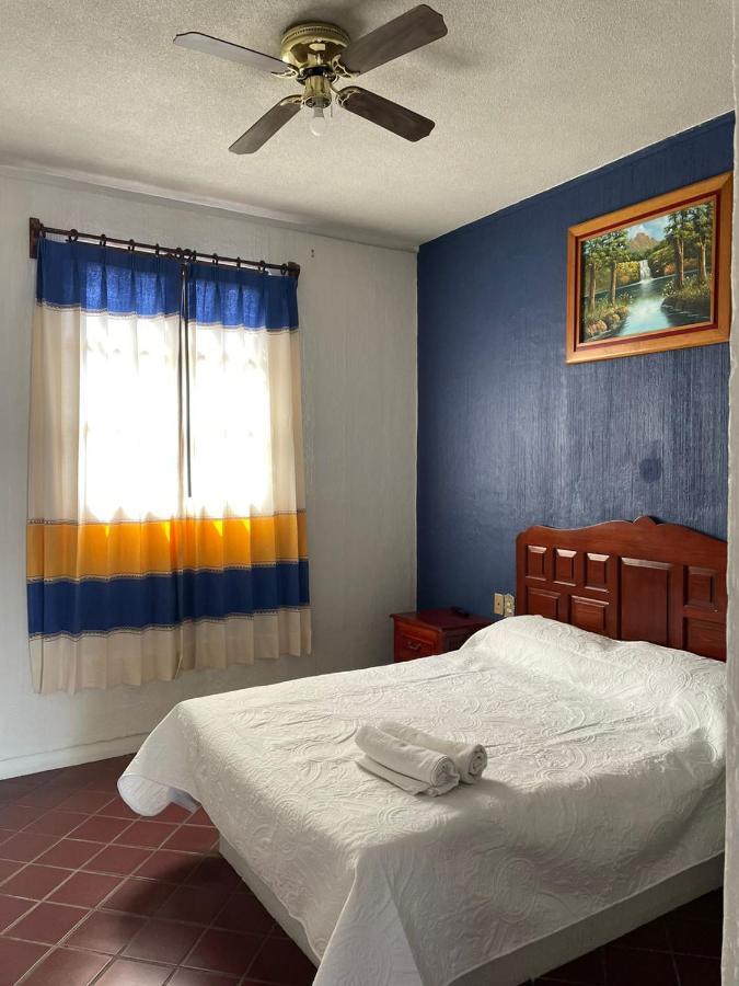 Casa Refugio Budget House 8 Rooms & 9 Bathrooms オアハカ州 エクステリア 写真